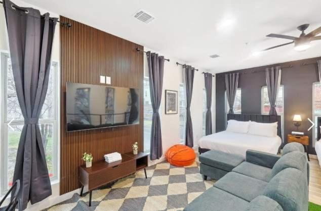 Sleeps 8 Near Stadium At&t At *