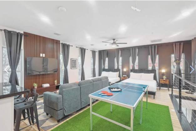 Sleeps 8 Near Stadium At&t At