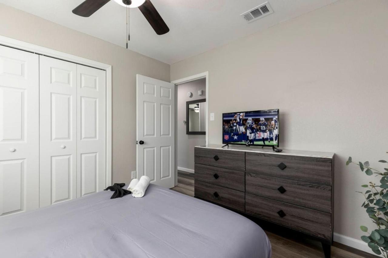 Lavish Hidden Gem Pet Friendly * Arlington