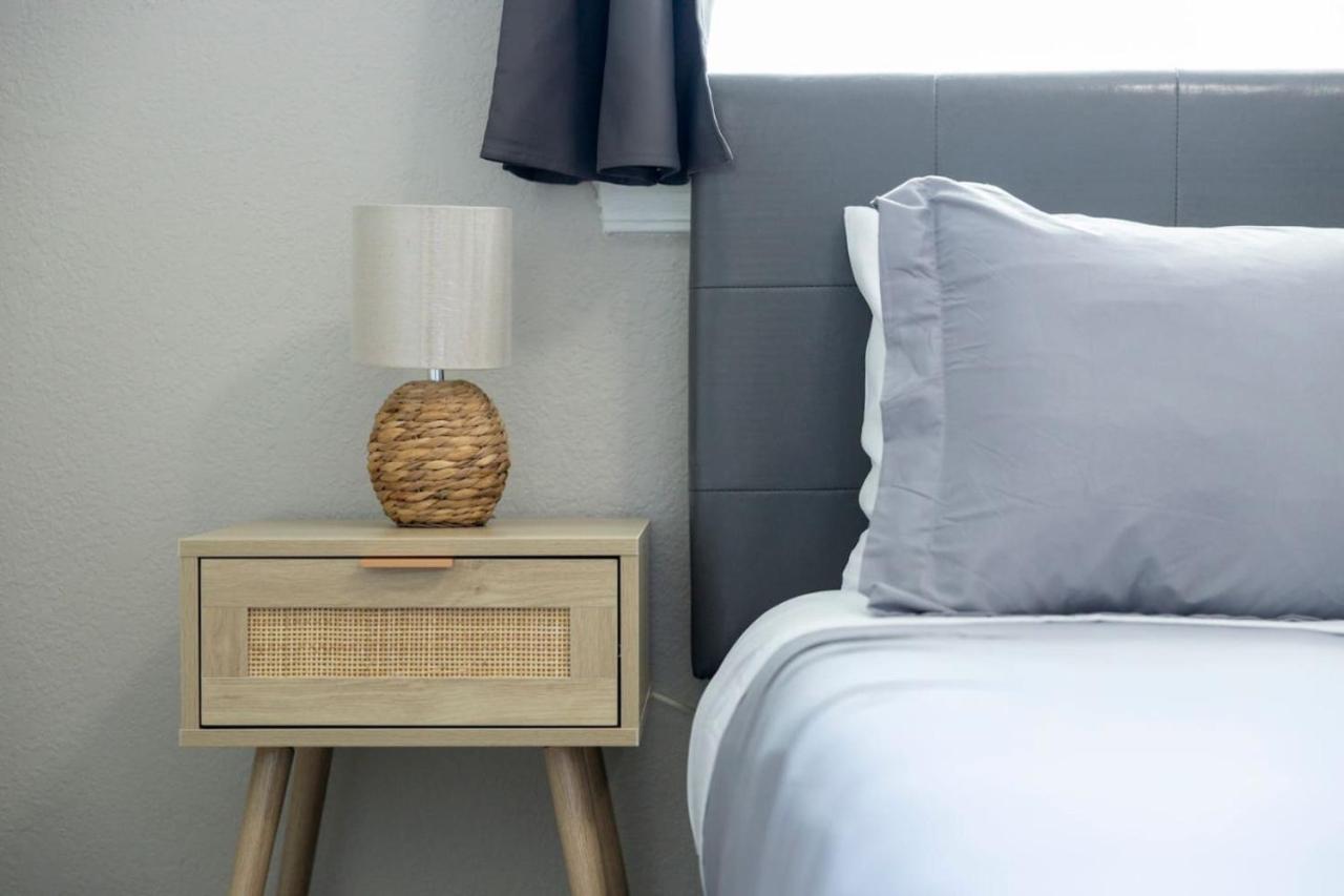 Lavish Hidden Gem Pet Friendly Arlington