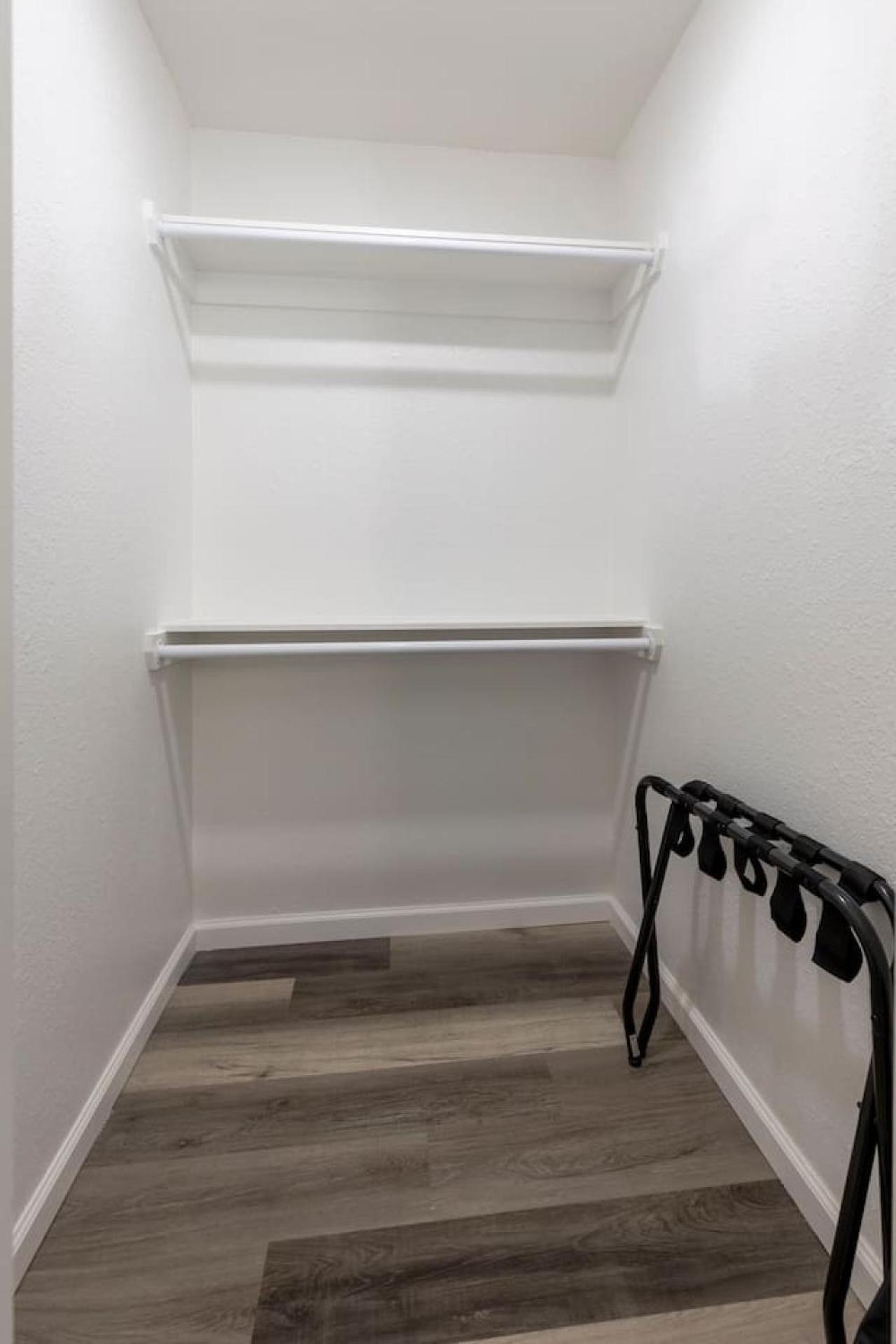 Lavish Hidden Gem Pet Friendly Arlington