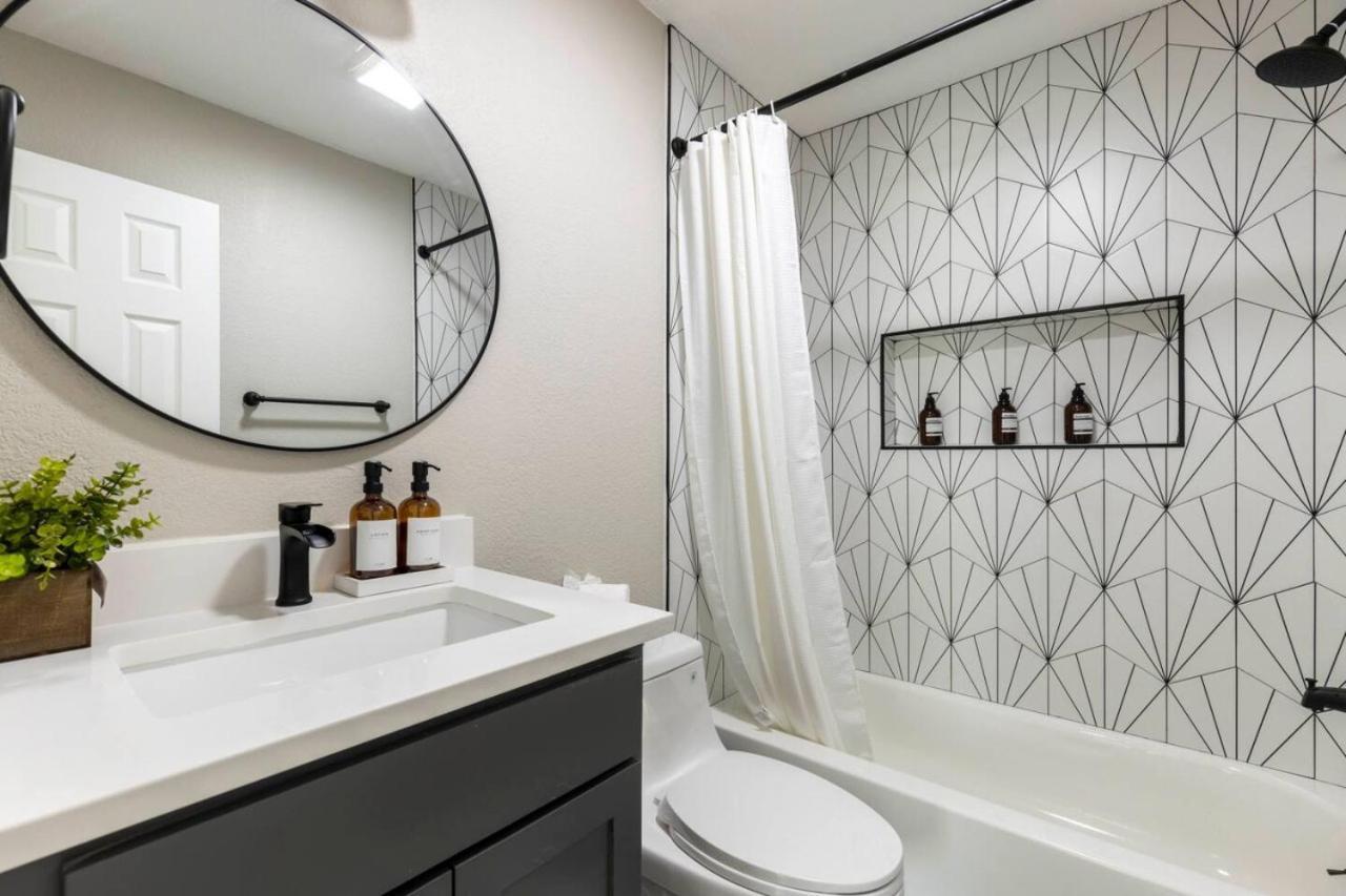 Holiday home Lavish Hidden Gem Pet Friendly Arlington