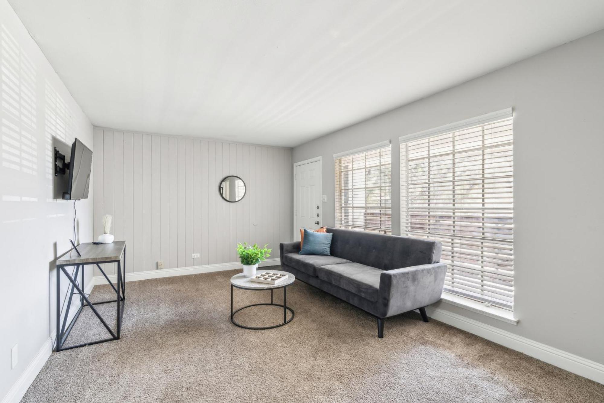 Stratton 309-d I Spacious 2 Bed 2 Bath *