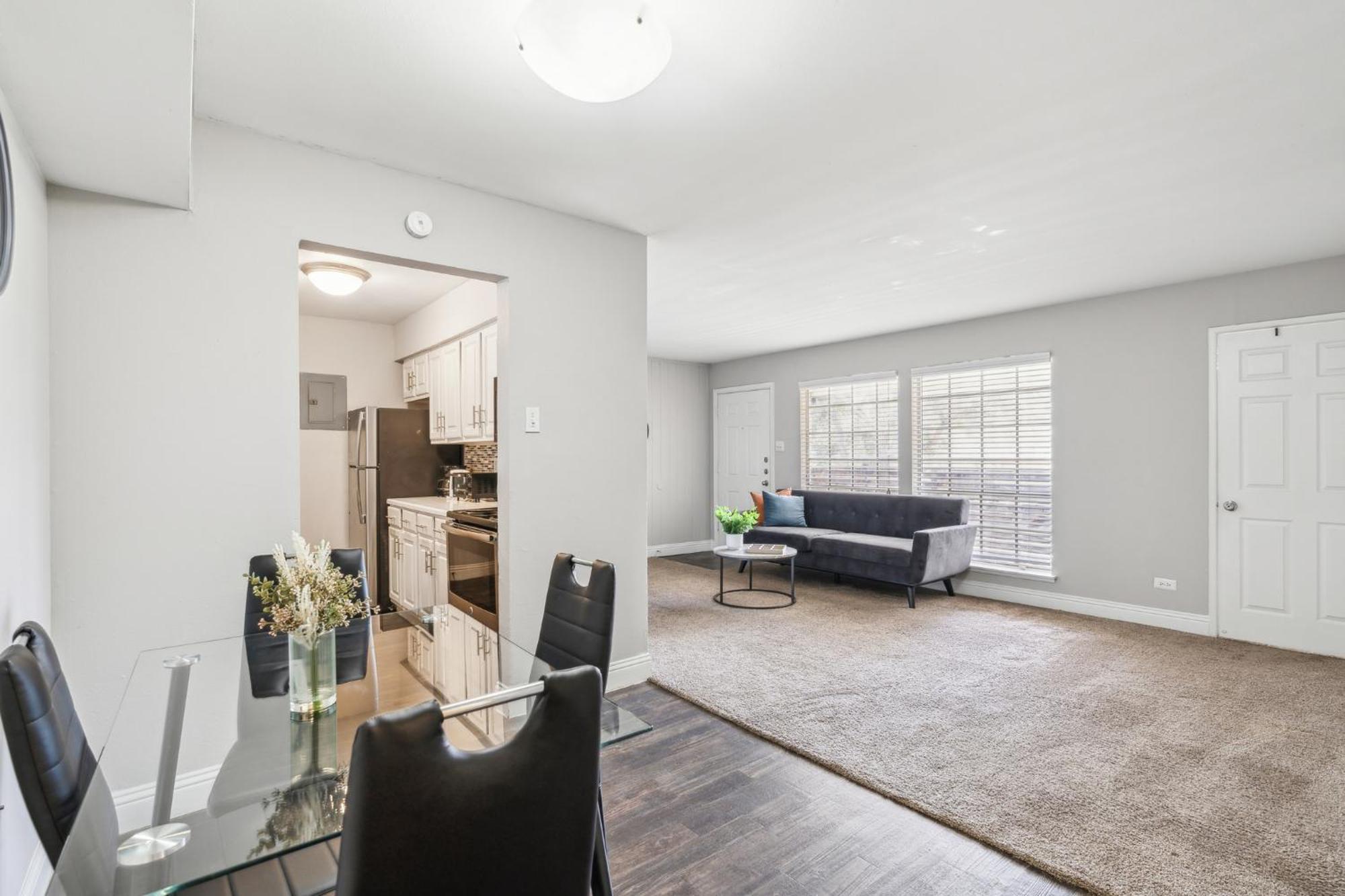 Stratton 309-d I Spacious 2 Bed 2 Bath Apartment *