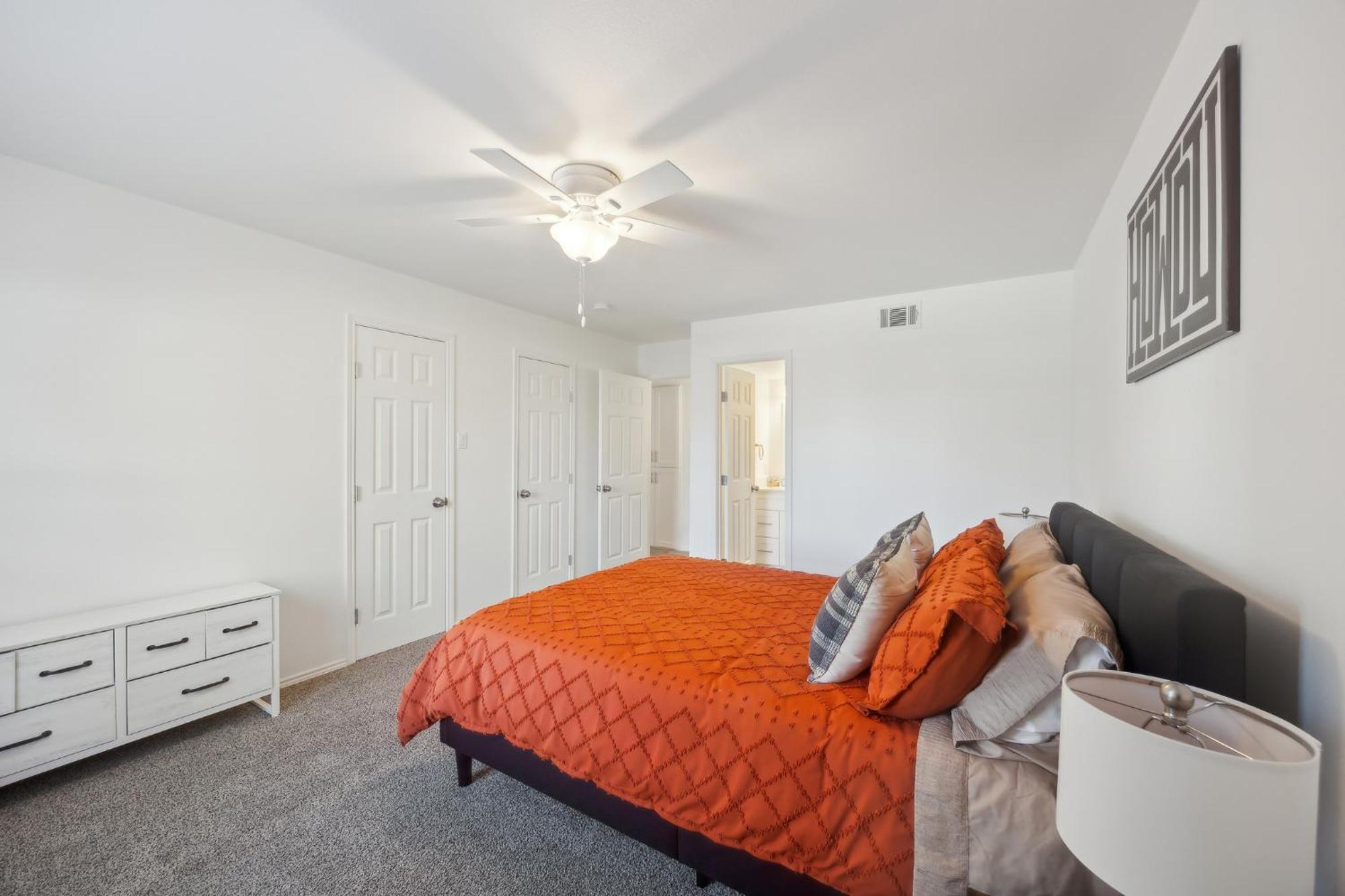 The Landry 100 Spacious And Cozy 2 Bedroom 2bth Arlington