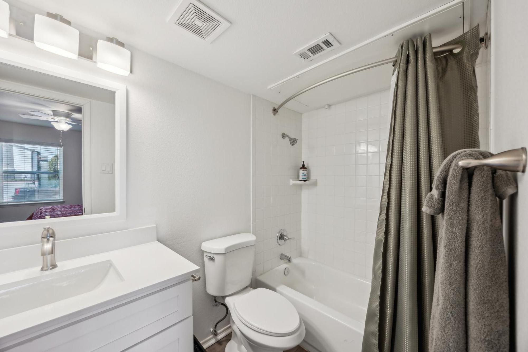 The Landry 100 Spacious And Cozy 2 Bedroom 2bth * Arlington