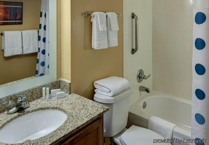 Towneplace Dallas North Hotel 3*