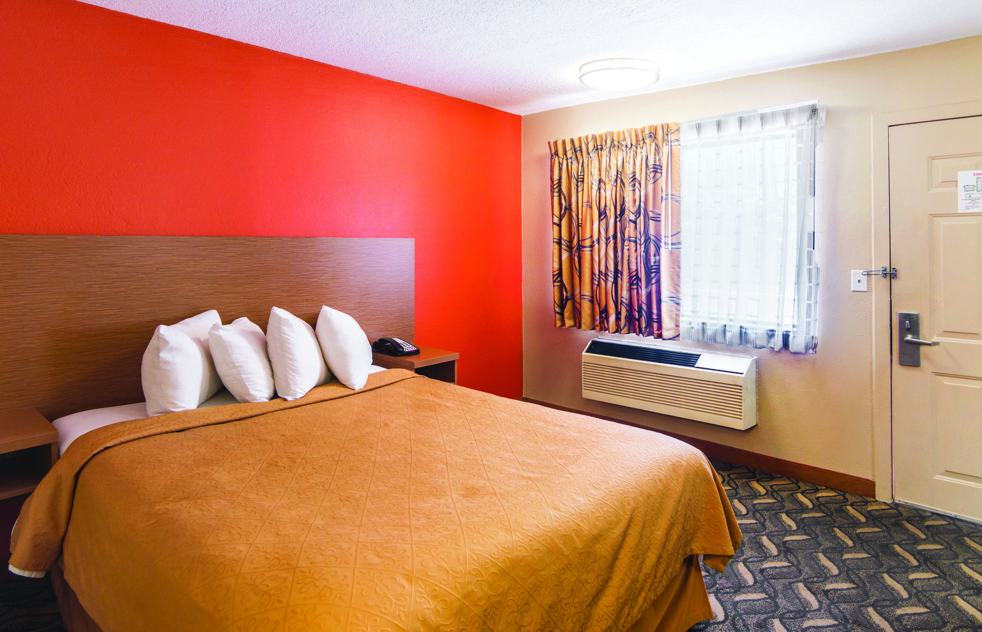 Hotel Days & By Wyndham Near Six Flags Arlington