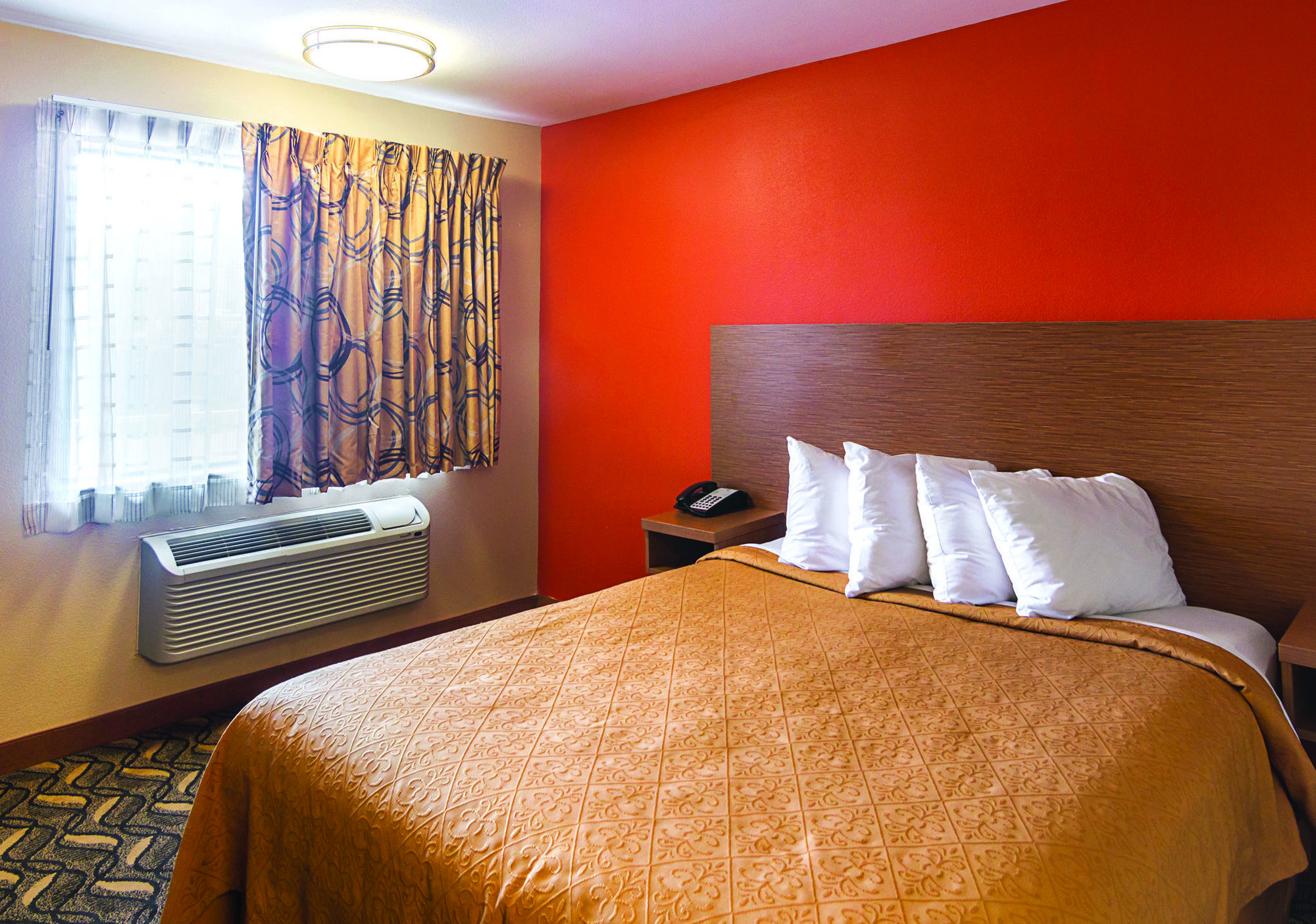 Hotel Days & By Wyndham Near Six Flags