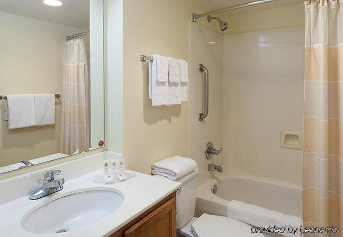 Towneplace Dallas North Hotel 3*