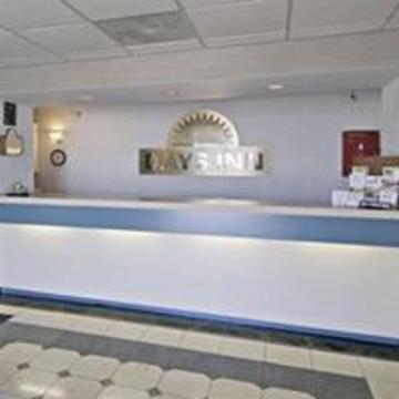 6 Tx Entertainment District Hotel 2*