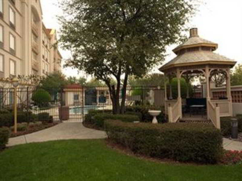 Hotel La Quinta By Wyndham Dallas South