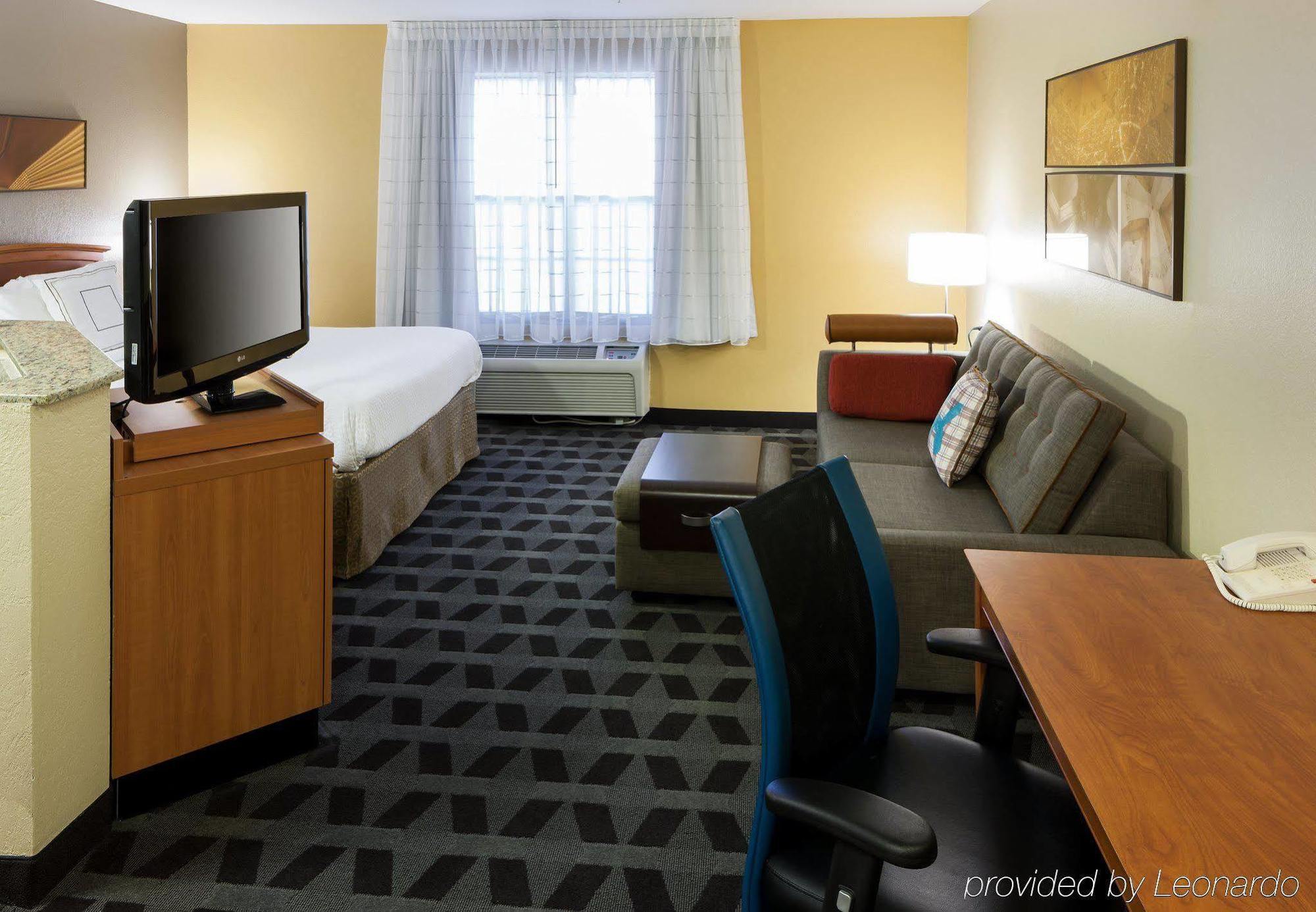 Towneplace Dallas North Hotel 3*