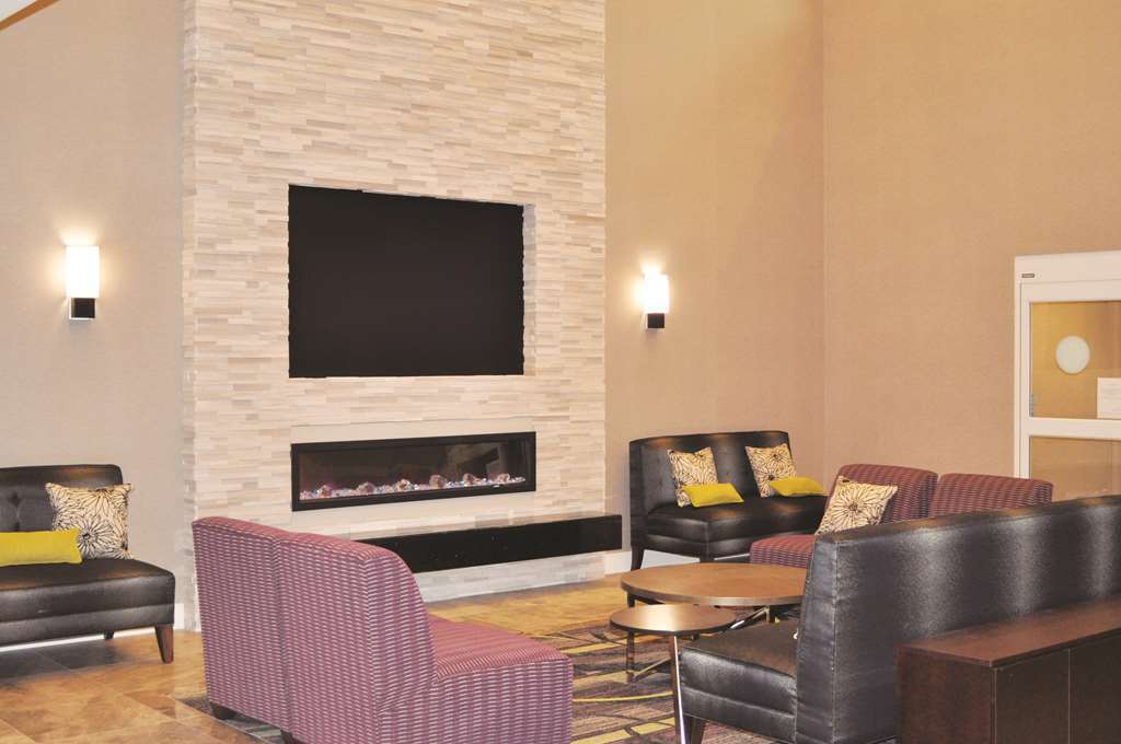 La Quinta By Wyndham North 6 Flags Dr 3*