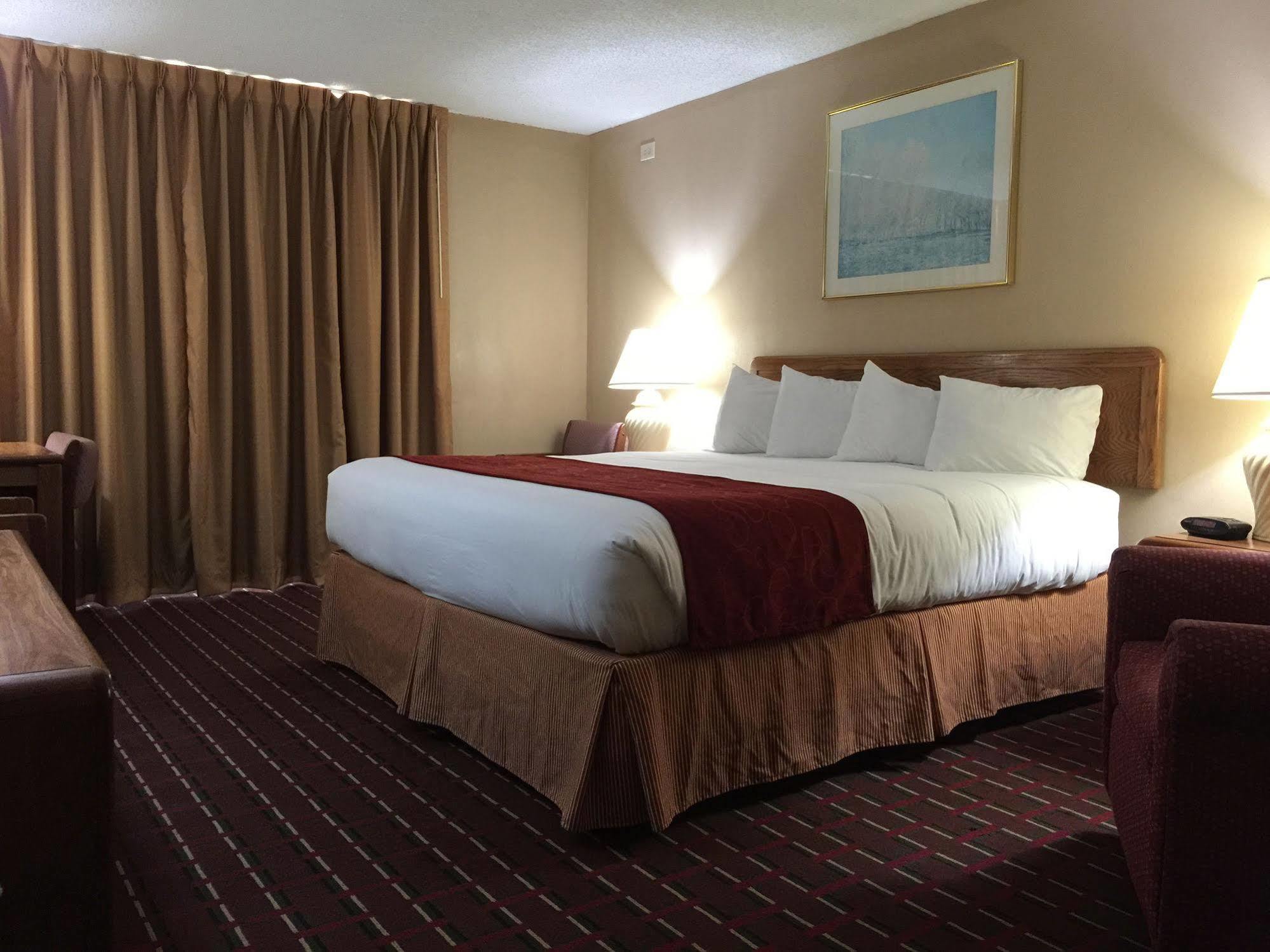 Hotel 6 Tx Entertainment District 2*