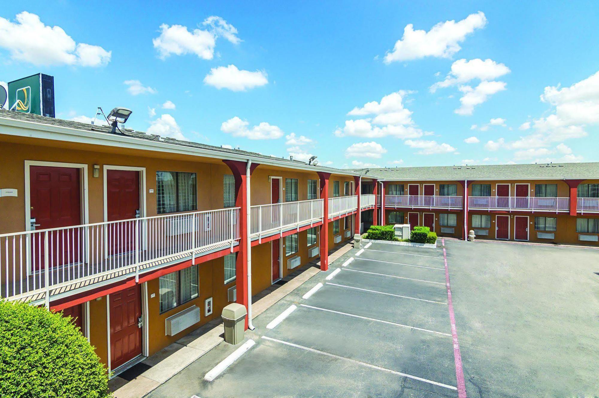 Days & By Wyndham Near Six Flags Arlington