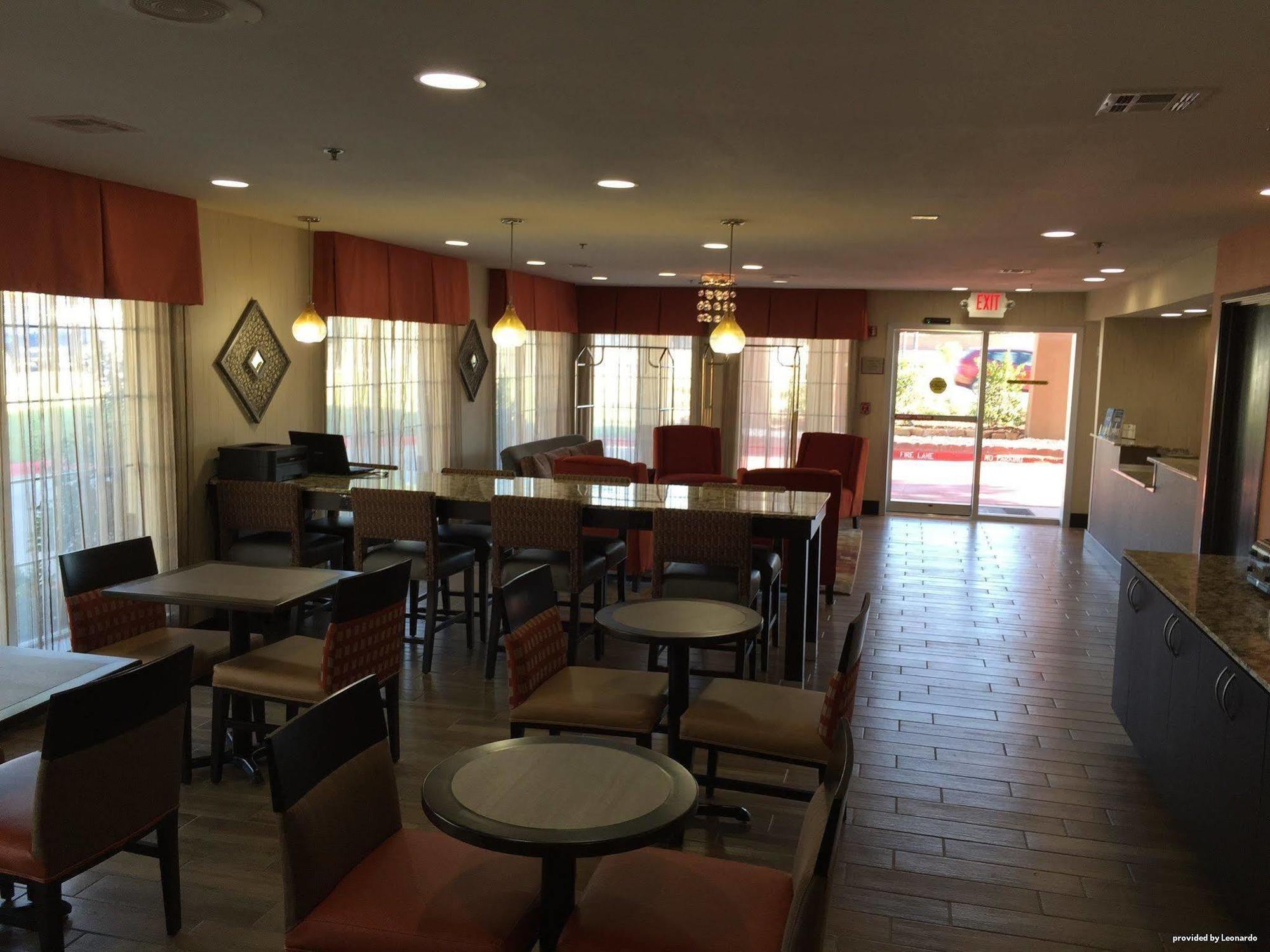 Hotel 6-arlington, Tx 2*
