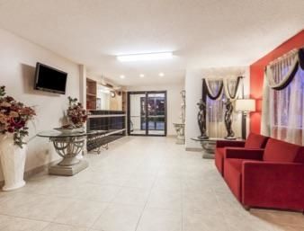 Super 8 By Wyndham East 2*