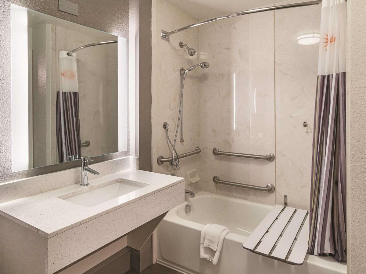 La Quinta By Wyndham North 6 Flags Dr 3* Arlington
