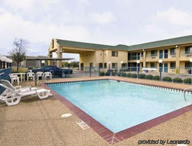 Hotel Super 8 By Wyndham East
