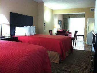 6 Tx Entertainment District Hotel Arlington