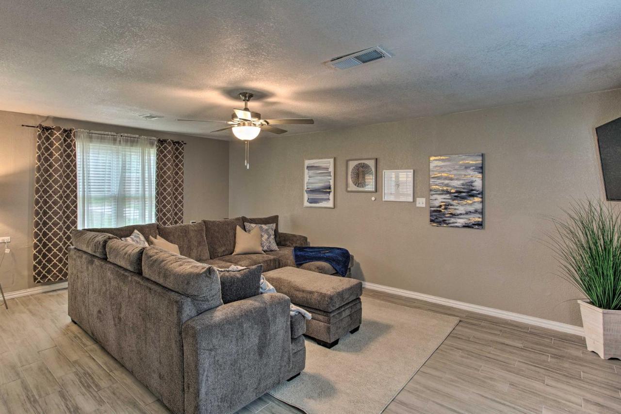 Holiday home With Yard Walk To Cowboys Stadium! Arlington